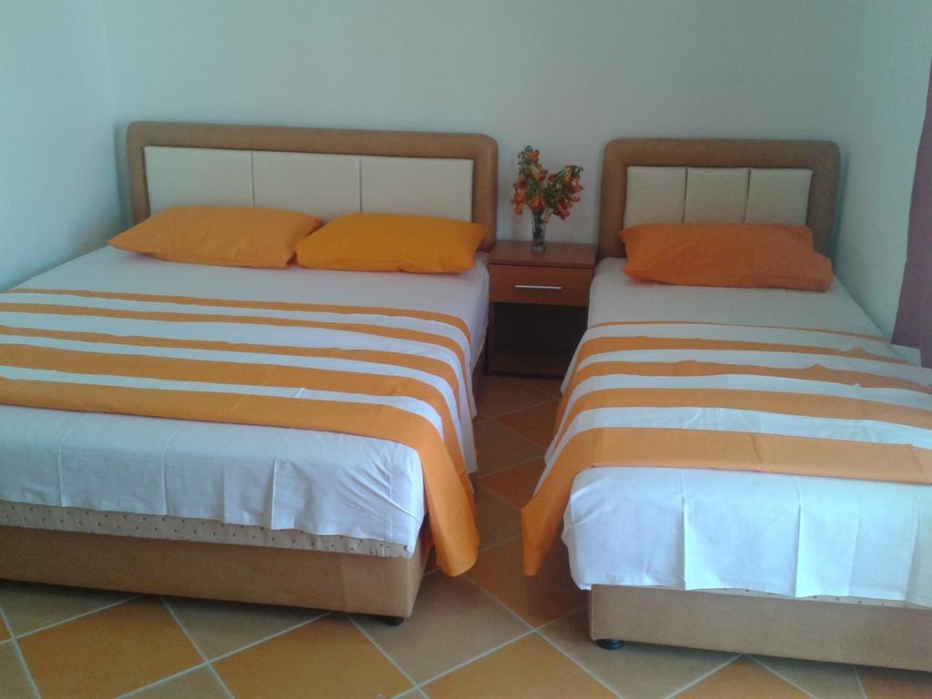 Apartments Aza Dobra Voda Ngoại thất bức ảnh