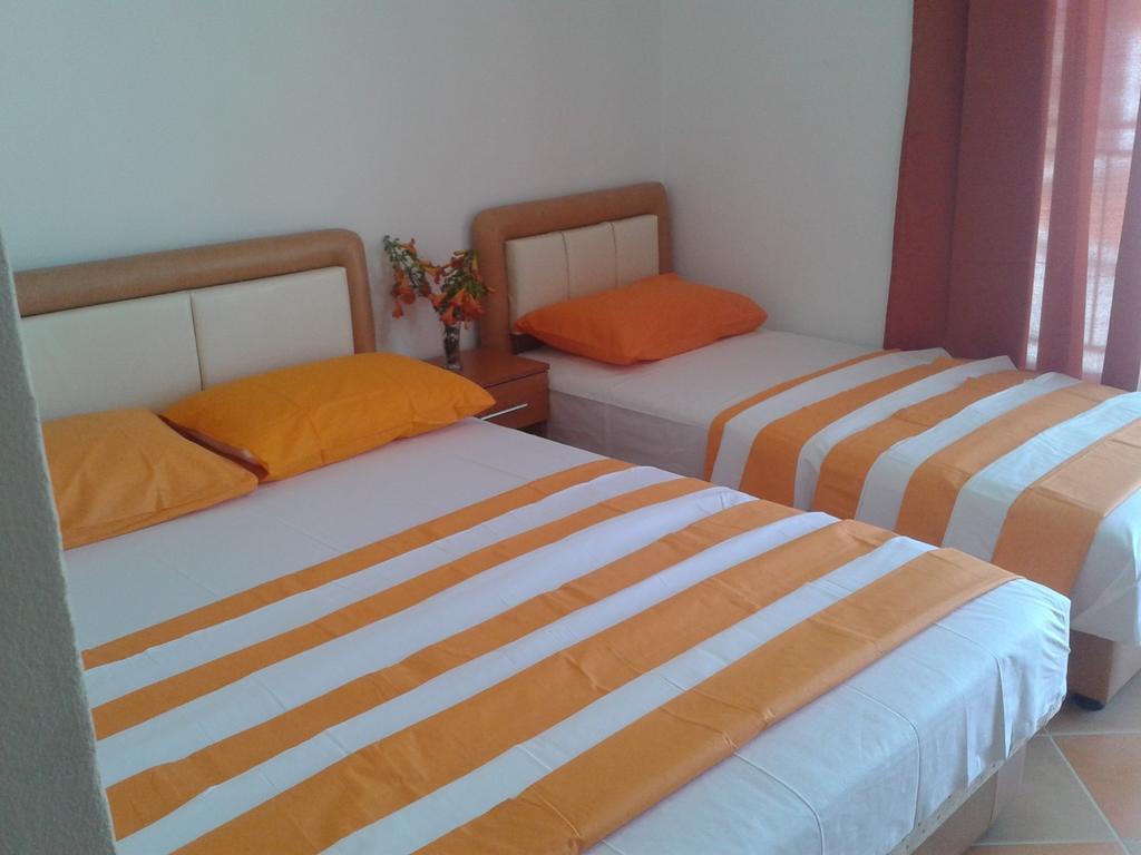 Apartments Aza Dobra Voda Ngoại thất bức ảnh