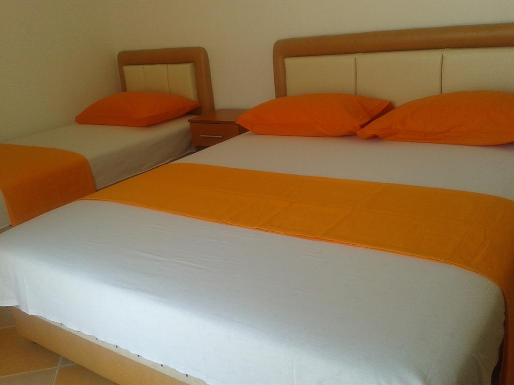 Apartments Aza Dobra Voda Ngoại thất bức ảnh