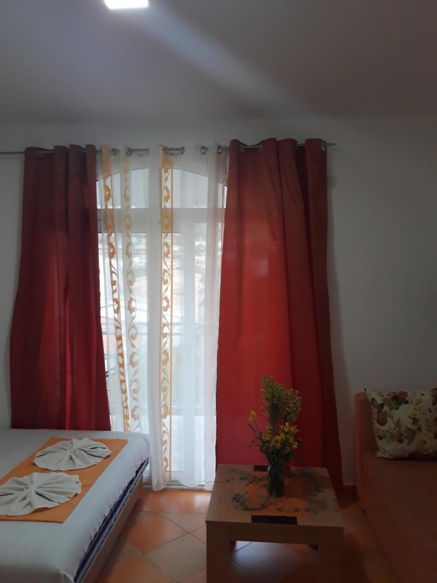 Apartments Aza Dobra Voda Phòng bức ảnh