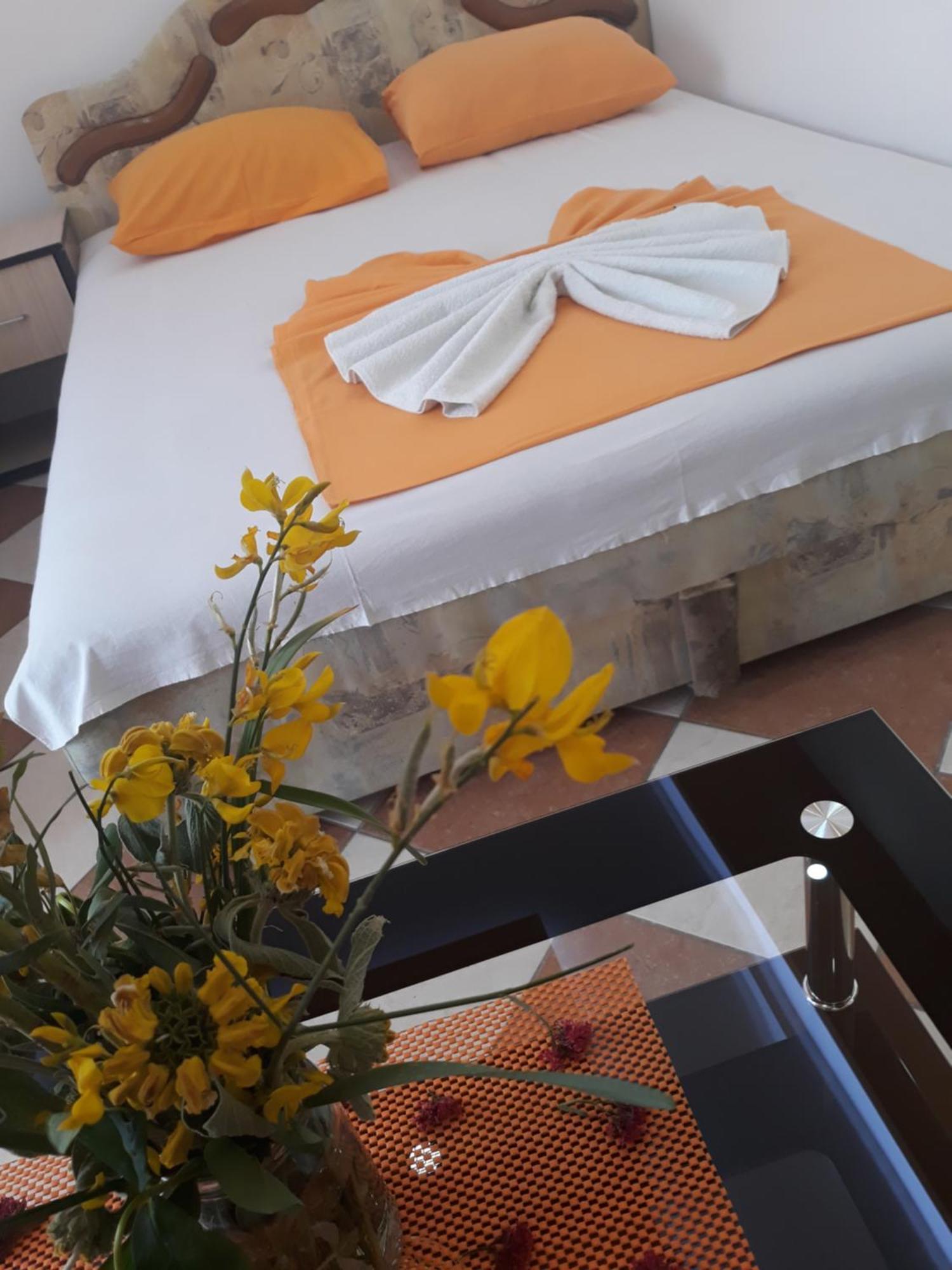 Apartments Aza Dobra Voda Phòng bức ảnh