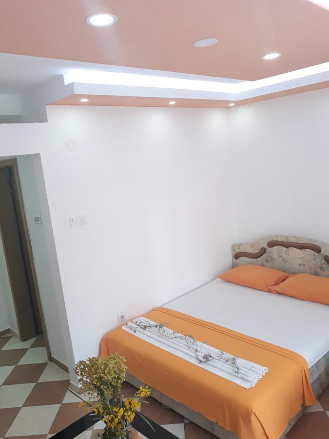 Apartments Aza Dobra Voda Ngoại thất bức ảnh