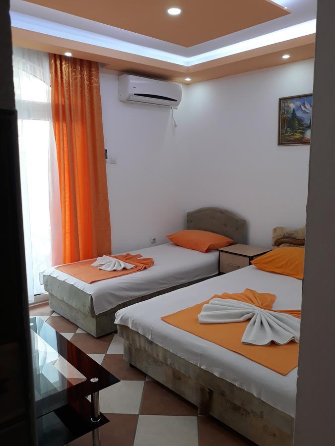 Apartments Aza Dobra Voda Ngoại thất bức ảnh